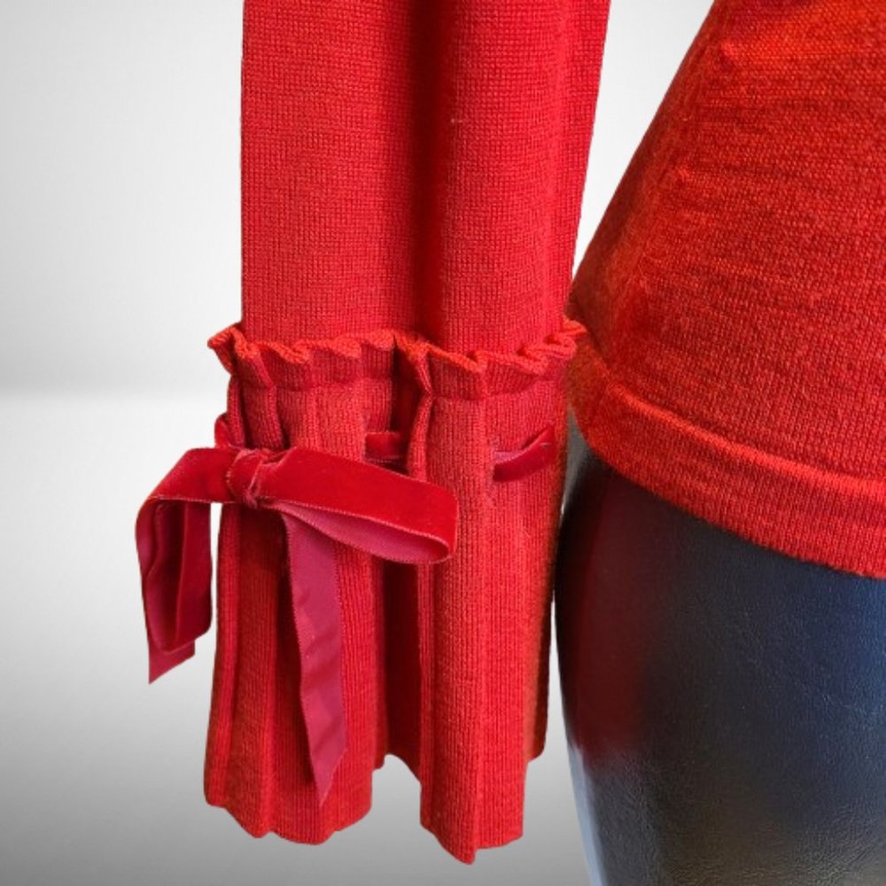 VALENTINO GARAVANI STUNNING BRIGHT RED SWEATER WITH BELL PLEATED SLEEVES - Picture 11 of 16